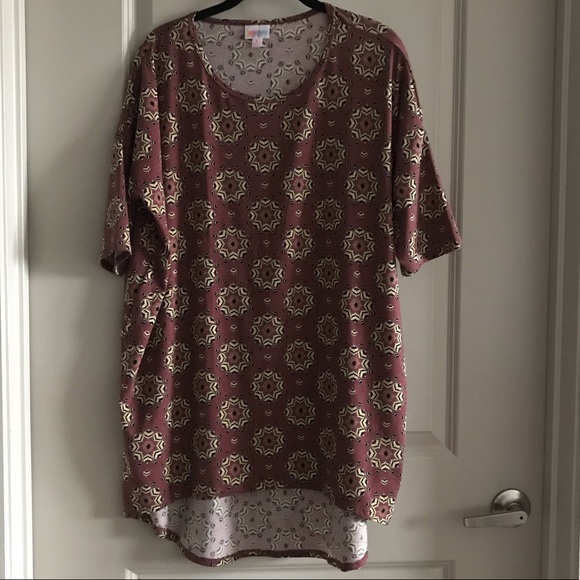 LuLaroe Elbow Sleeve High - Low Top - Irma - Picture 2 of 8